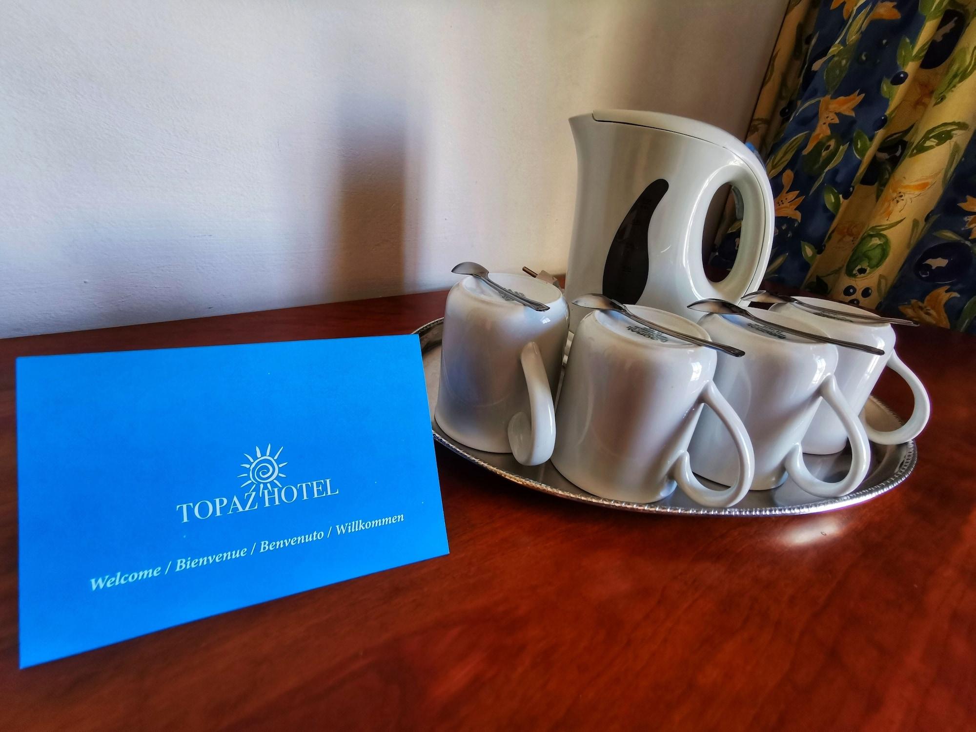 Topaz Hotel Сент-Полс-Бей Экстерьер фото