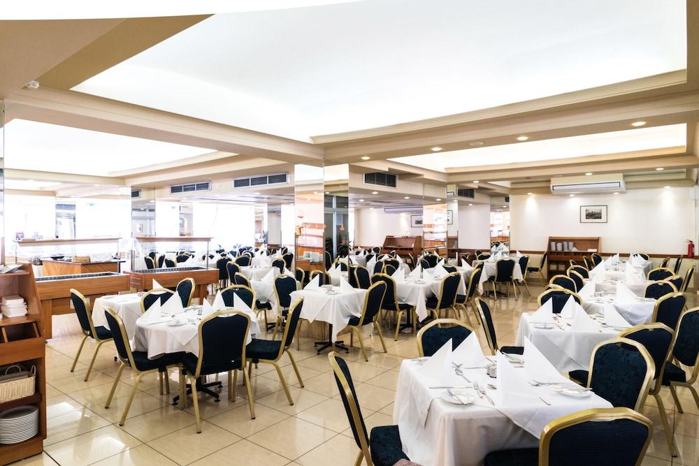 Topaz Hotel Сент-Полс-Бей Экстерьер фото